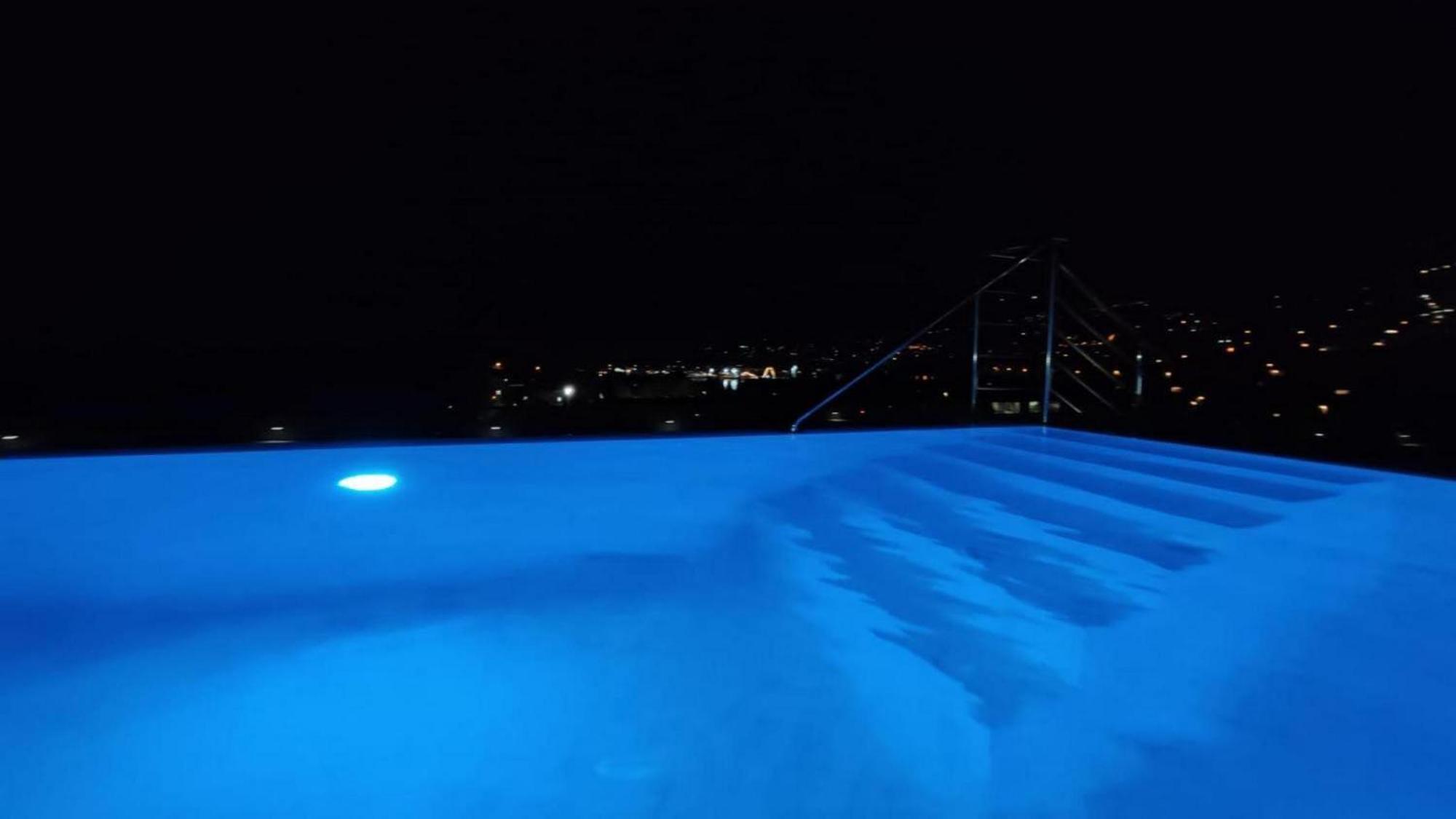 Luxury Monika With Shared Pool * Makarska